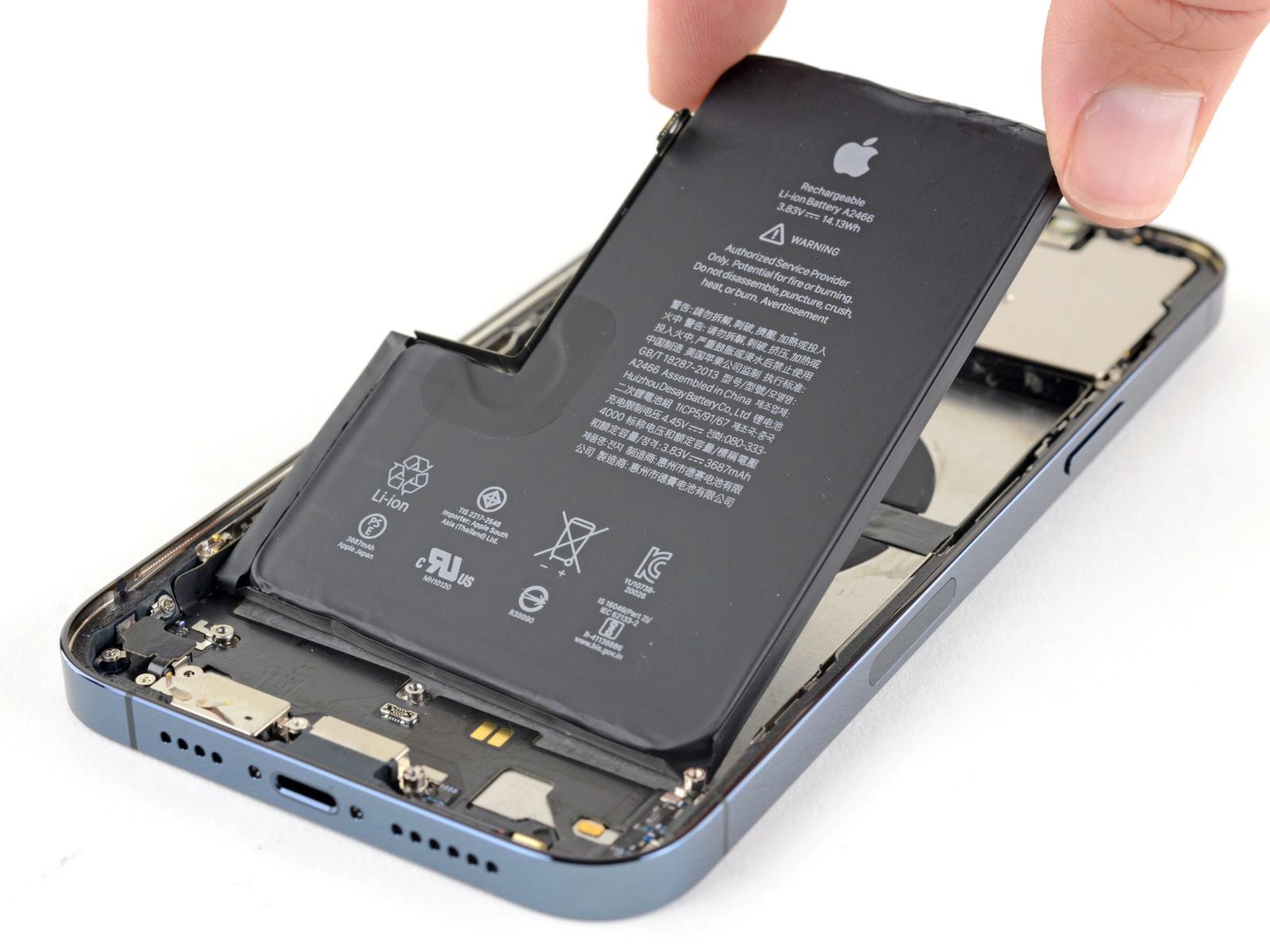 Thay pin iPhone 13 Pro