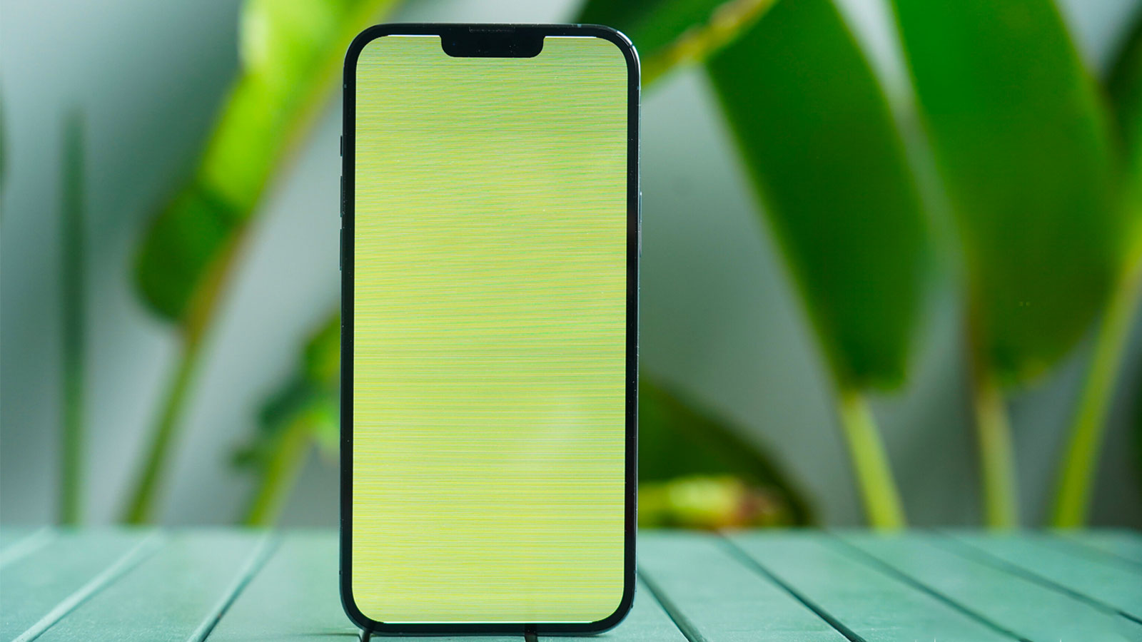 3. Dấu hiệu nhận biết cần thay màn hình iPhone 13