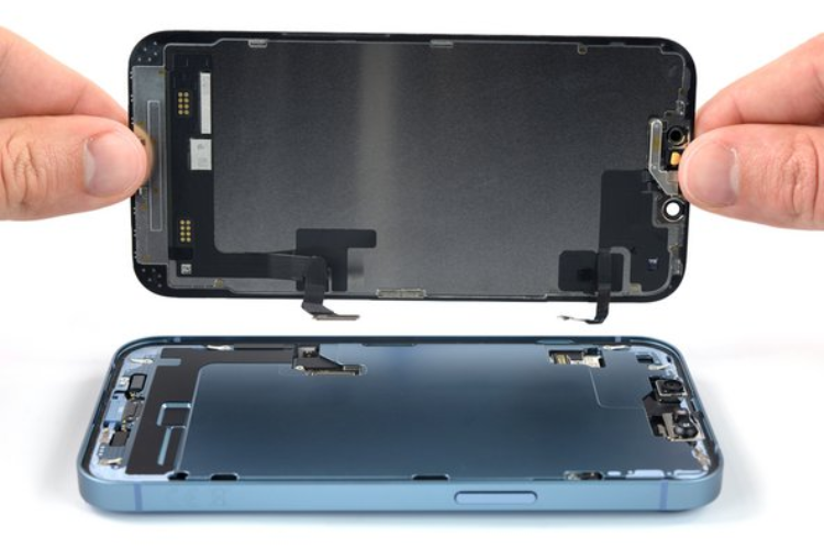 5.1 Khi nào cần thay màn hình iPhone 13?