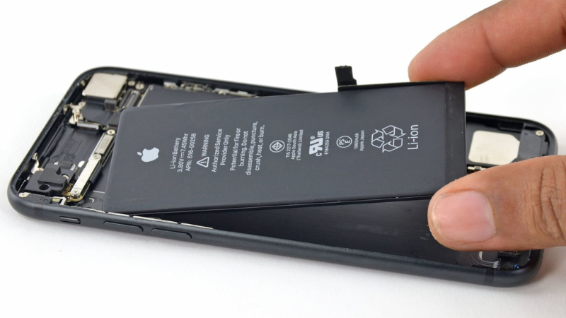 Thay pin iPhone 12 Pro 5