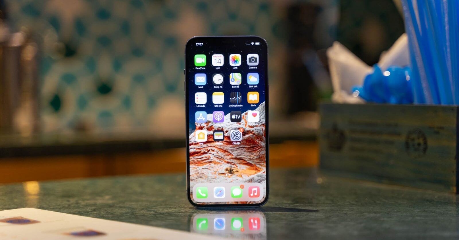Địa chỉ thay màn hình iPhone 12 Pro Max uy tín tại TP.HCM