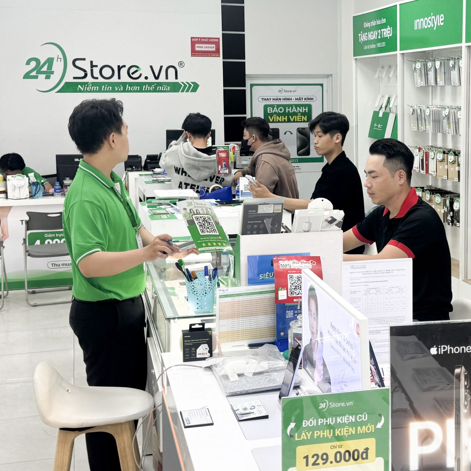 7. Vì sao nên chọn dịch vụ thay màn hình iPhone 11 Pro Max tại 24hStore?