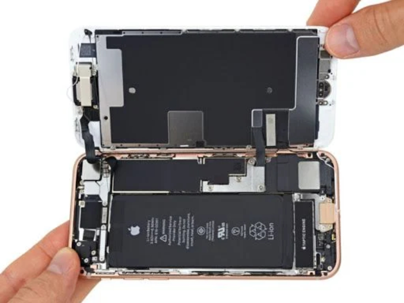 Thay pin iPhone 7 Plus 5