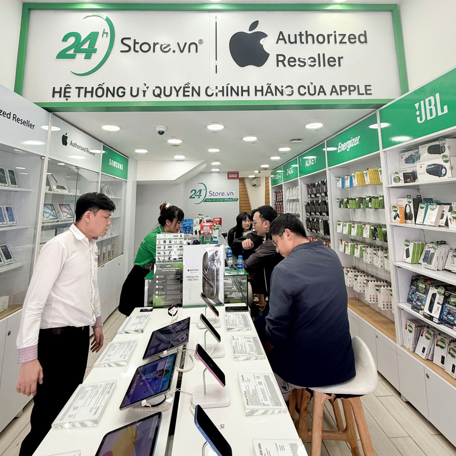 Thay pin iPhone X 9