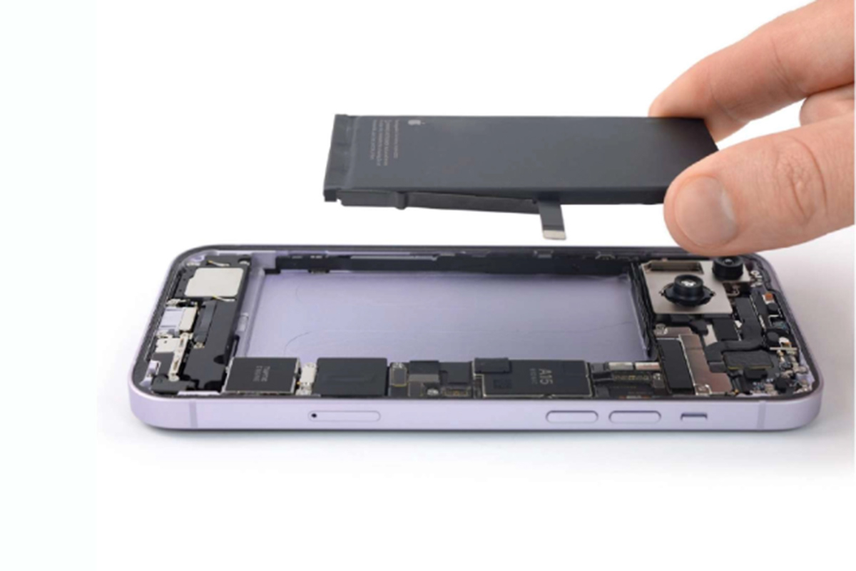 Thay pin iPhone 14 Plus