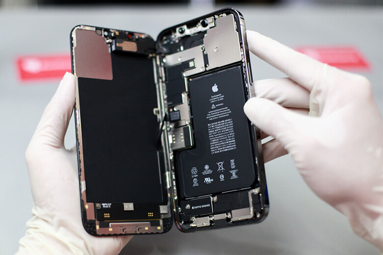 Thay pin iPhone 12 Pro Max