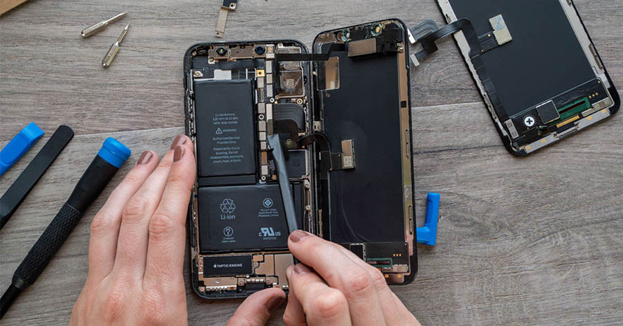Thay pin iPhone XS 3