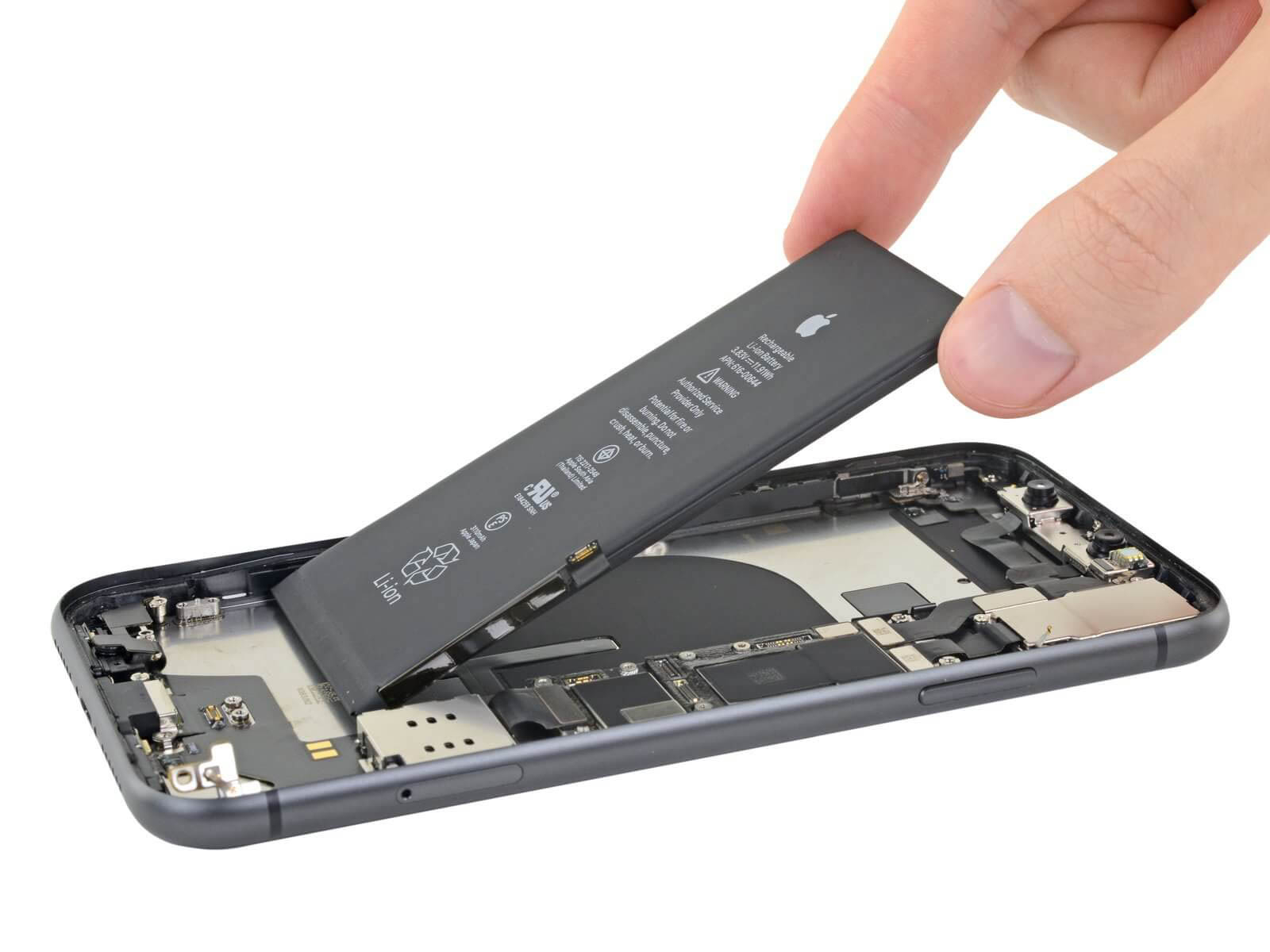 Thay pin iPhone 11