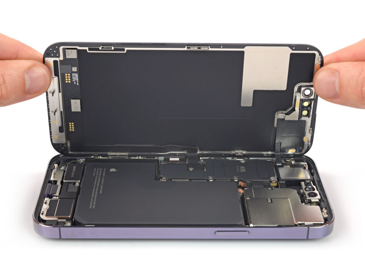 Thay pin iPhone 14 Pro