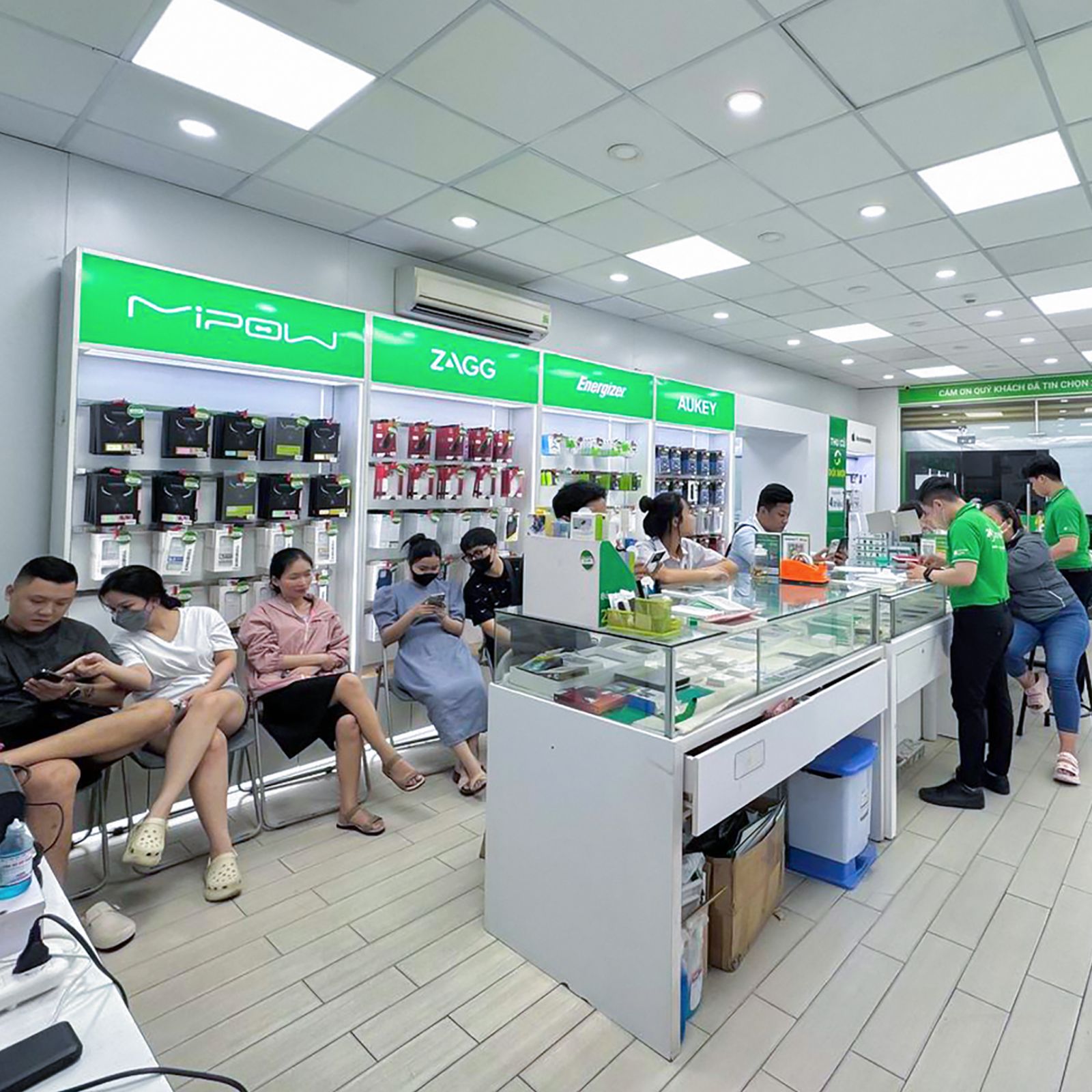 Apple Watch Series 10 46mm LTE - Viền Titan, Dây Cao Su Size S/M 2