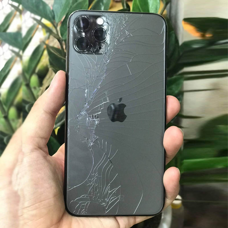 Thay kính lưng iPhone 11 Pro Max 1