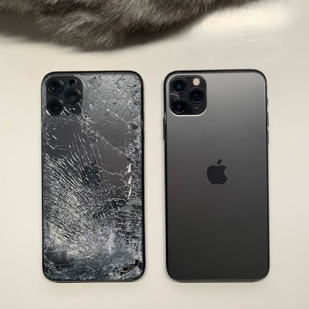 Thay kính lưng iPhone 11 Pro Max 3