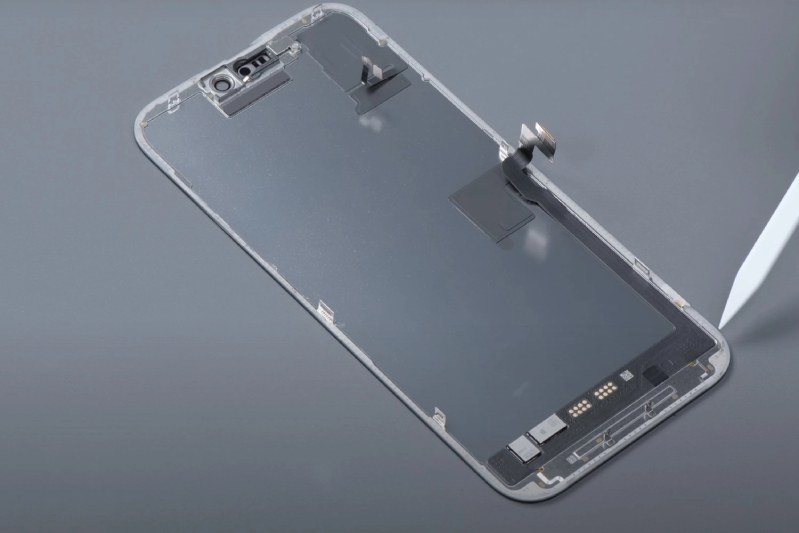 Thay màn hình iPhone 16 2