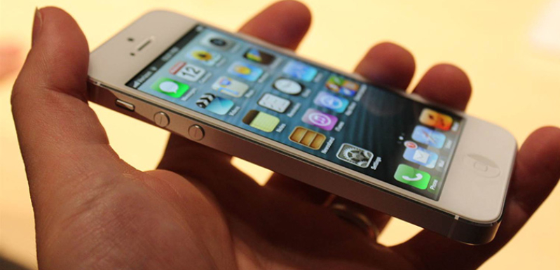 Thay pin iPhone 5 6
