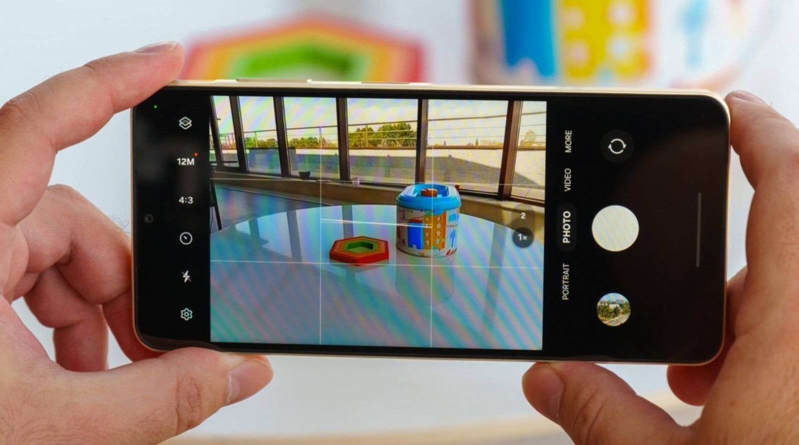 4.3 Camera rõ nét, dễ chụp đẹp mọi lúc