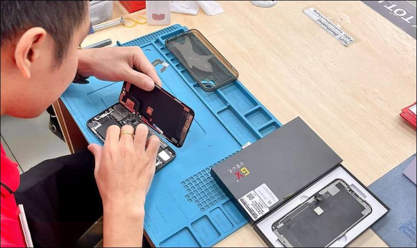 Thay màn hình iPhone 6 Plus 4