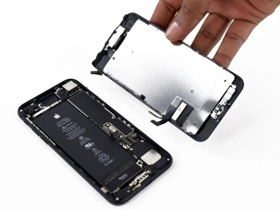 Thay pin iPhone 5S 4