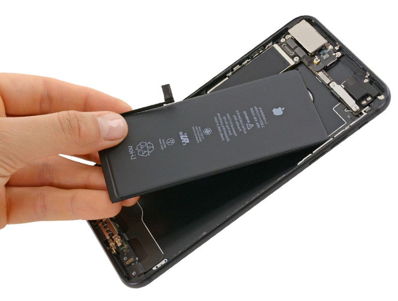Thay pin iPhone SE