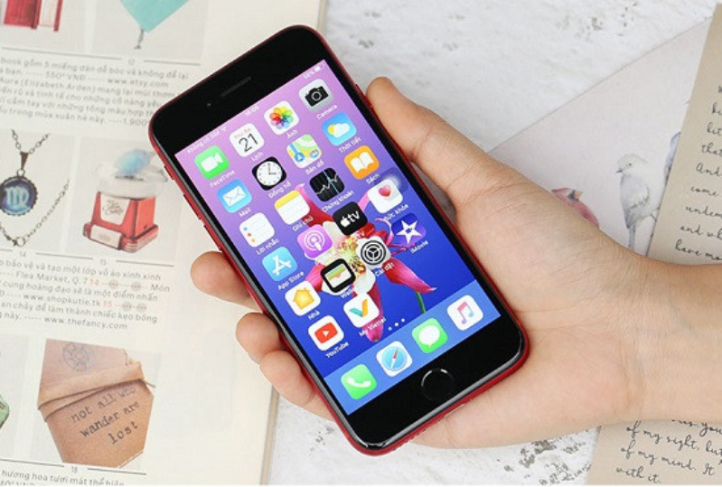 Thay pin iPhone SE 4