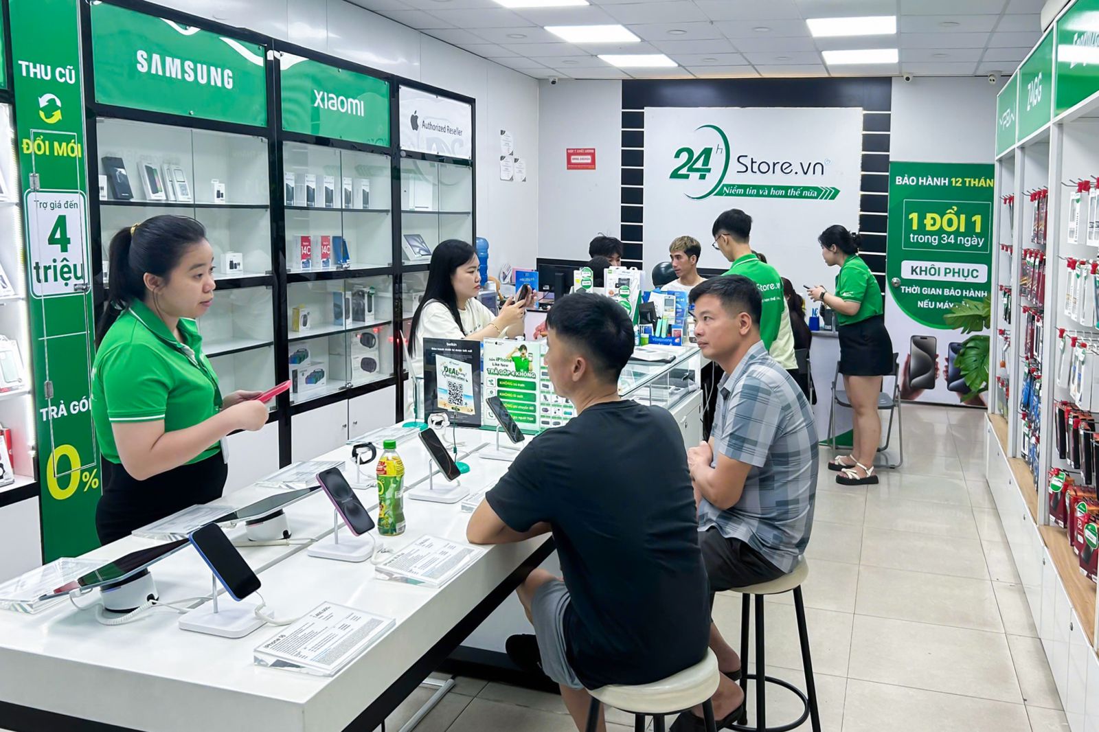 iphone-macbook-samsung-tai-24hstore-dong-loat-xuong-gia-chỉ-sau-mot-dem