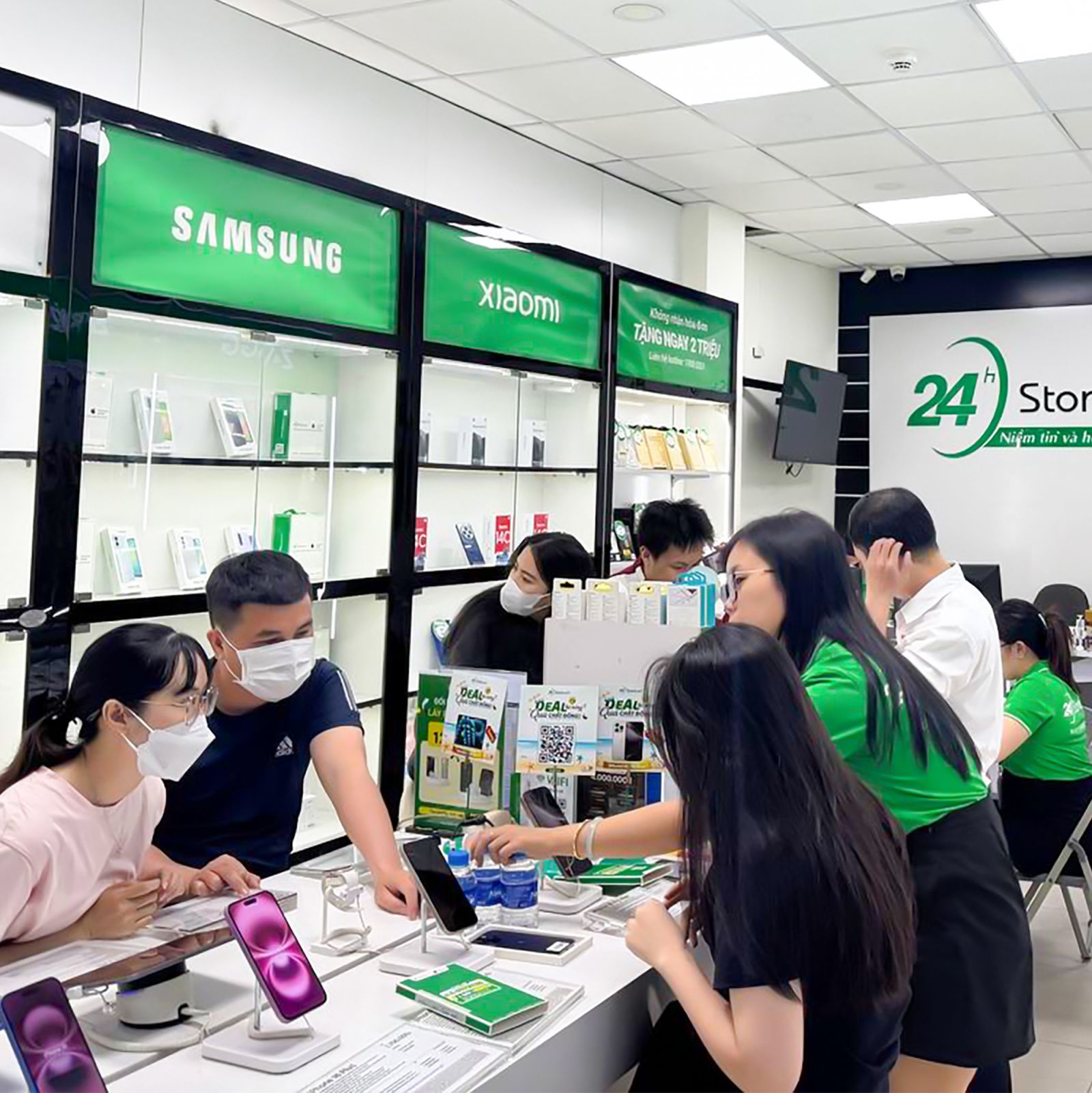 4. Vì sao nên mua Tai nghe Apple Earpods with Lightning Connector Chính hãng tại 24hStore?