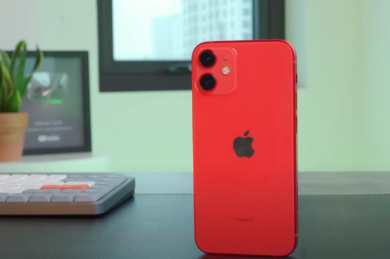 Thay kính lưng iPhone 12 Mini 5