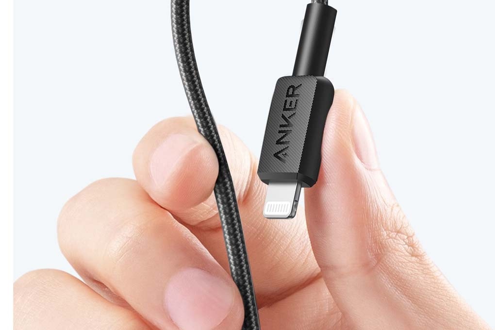 2.7. Thiết kế chống rối, chống bám bẩn - Giữ Cáp sạc nhanh Anker 322 Type C - Lightning MFI bọc dù 1.8M luôn gọn gàng như mới