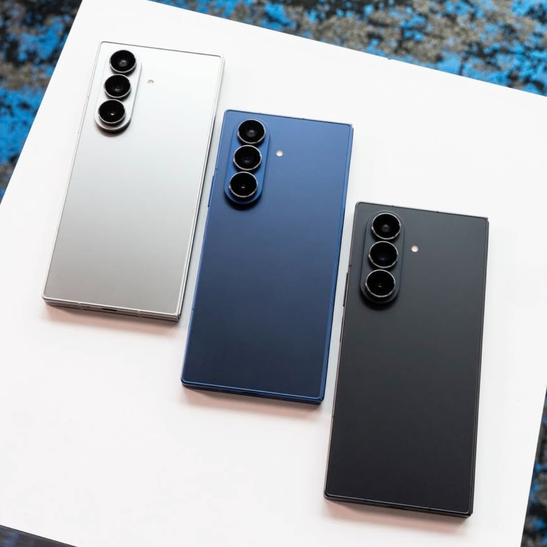 3.3. Màn hình phụ Samsung Galaxy Z Fold7 5G 12GB/256GB Chính Hãng - Trải nghiệm tiện lợi như smartphone truyền thống