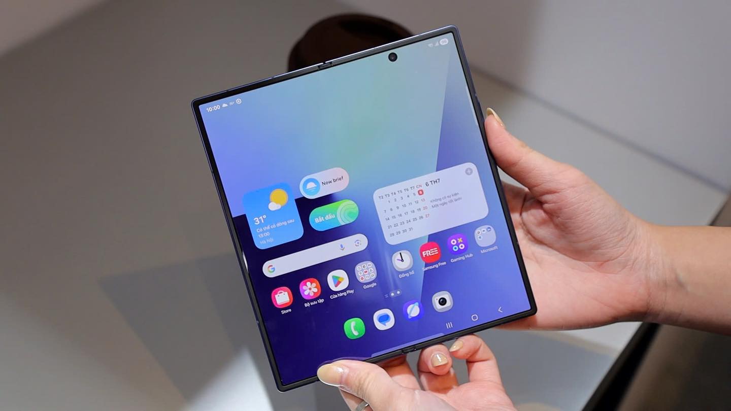 3.4. Màn hình chính Samsung Galaxy Z Fold7 5G 12GB/512GB Chính Hãng - Không gian hiển thị tối ưu cho làm việc và giải trí