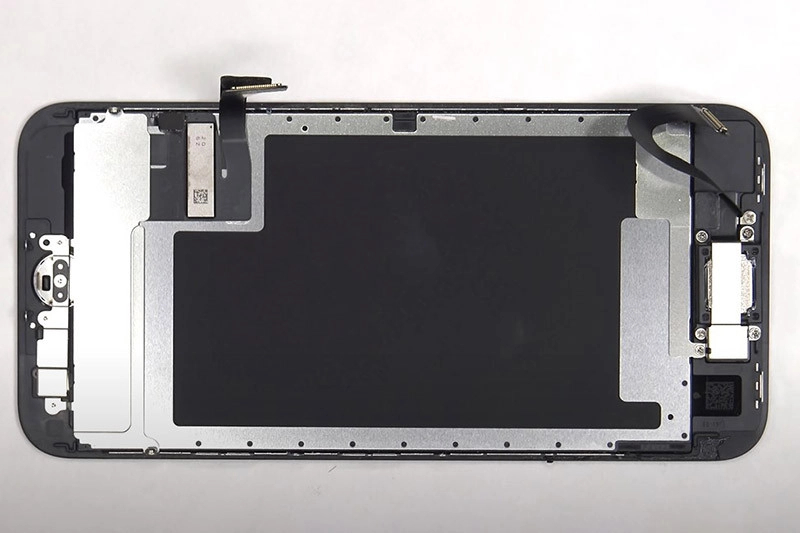 Thay màn hình iPhone SE 2022 3