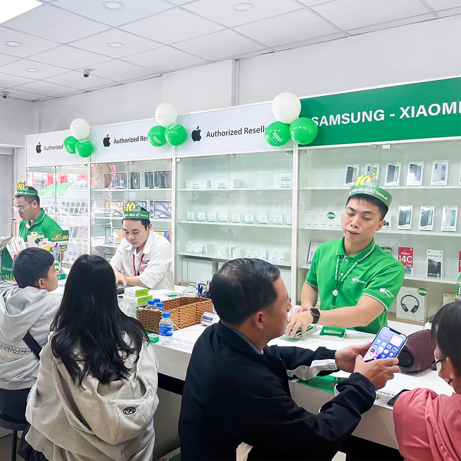 Thay pin iPhone SE 2020 7 Thay pin iPhone SE 2020 7