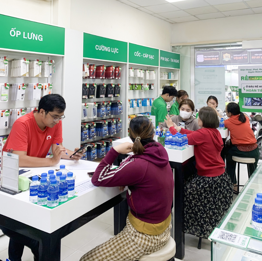 Mua Apple Watch SE 3 2025 44mm GPS - Viền Nhôm, Dây Đeo Thể Thao Size S/M Chính Hãng Tại 24hStore