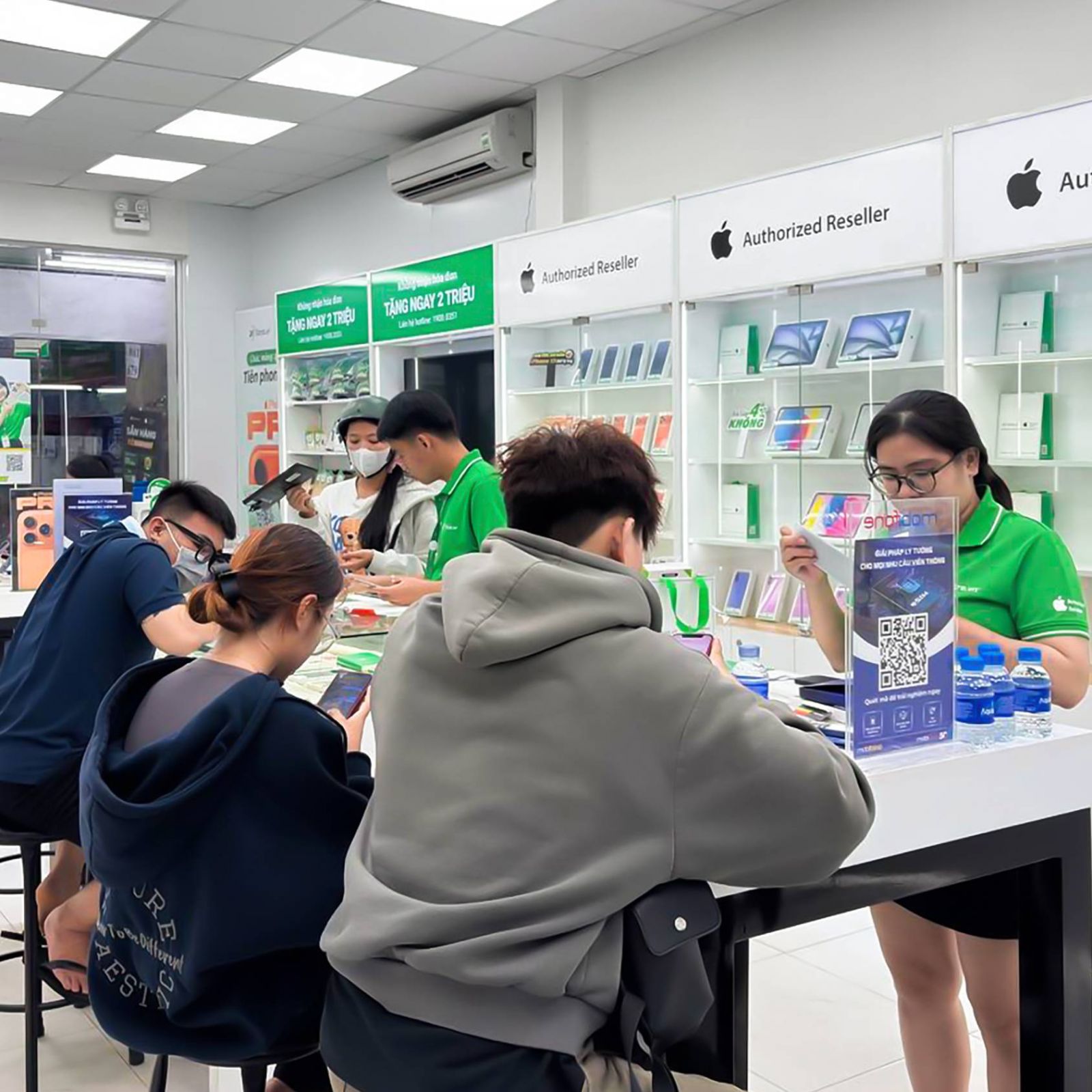 Thay màn hình iPhone 17 Pro Max 7