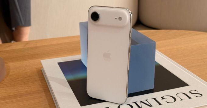 Thay chu&ocirc;ng iPhone Air 3