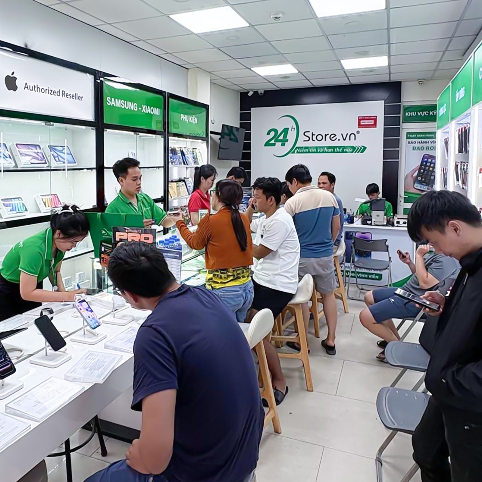 Thay chu&ocirc;ng iPhone 17 Pro 10