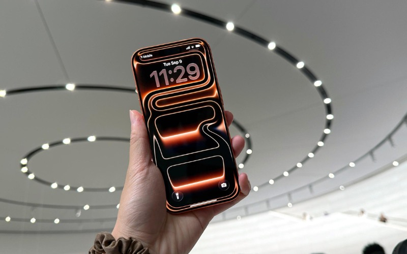 Thay chu&ocirc;ng iPhone 17 Pro 3