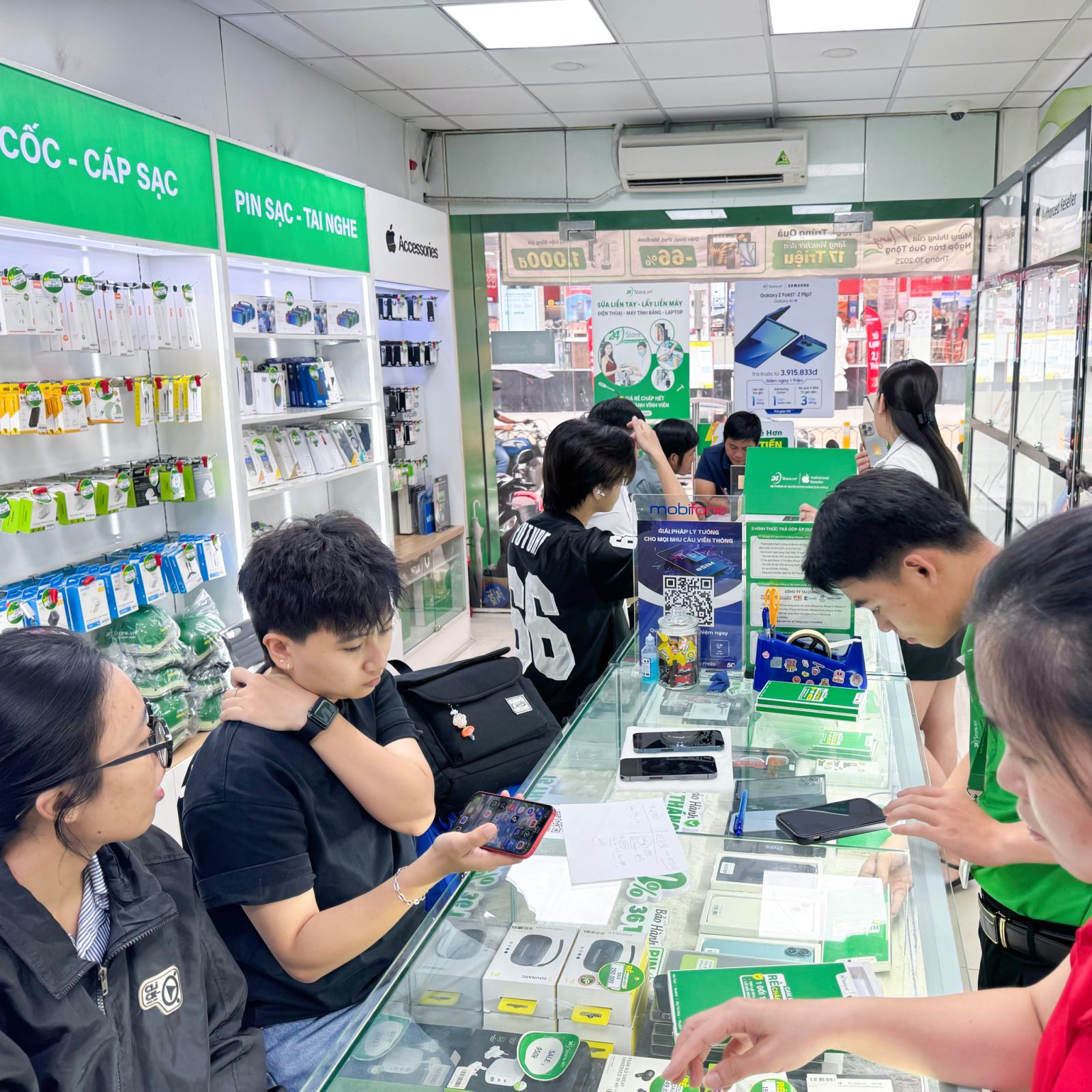 Thay chu&ocirc;ng iPhone 17 Pro 8