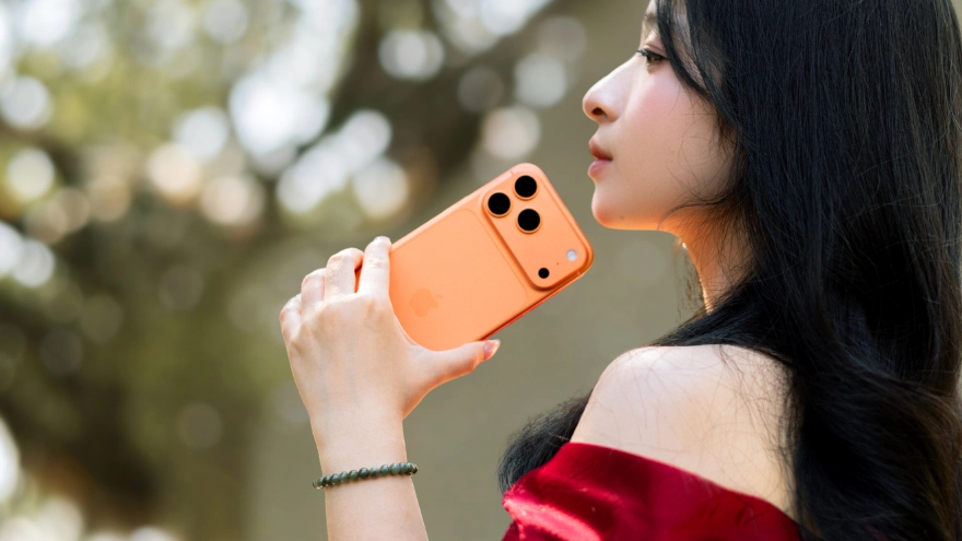 Thay chu&ocirc;ng iPhone 17 Pro Max 8