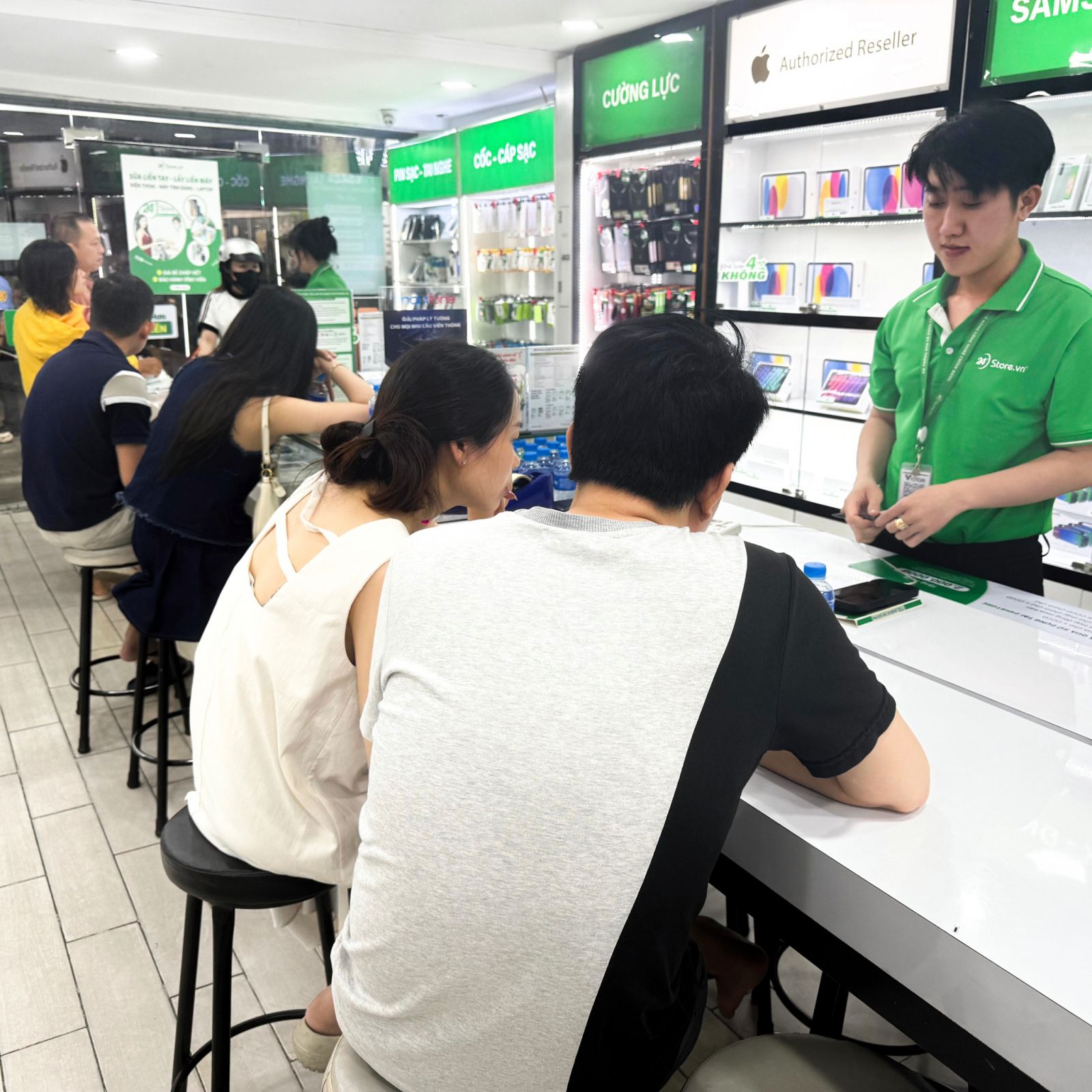 Thay m&agrave;n h&igrave;nh iPad Air 6 M2 11 inch 6