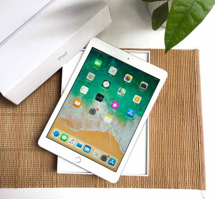 Thay màn hình iPad Gen 5 WiFi A1823 3 Thay màn hình iPad Gen 5 WiFi A1823 3