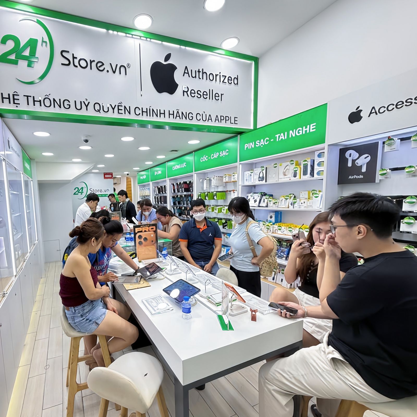 Thay mặt kính iPhone 16e 9 Thay mặt kính iPhone 16e 9