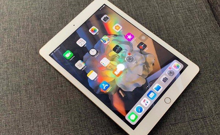 Thay pin iPad Gen 5 WiFi A1823 3