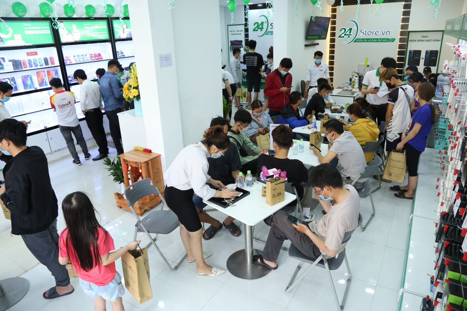 Thay pin iPad Gen 6 WiFi A1893 8