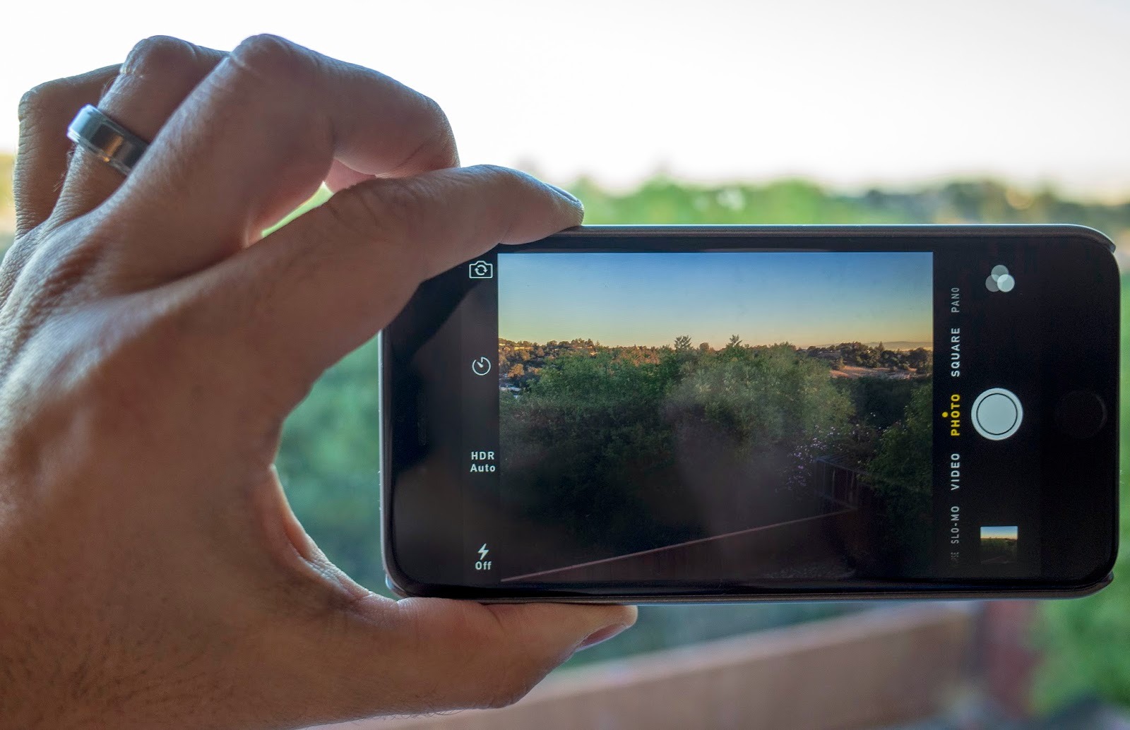 Thay k&iacute;nh Camera sau iPhone 6 Plus