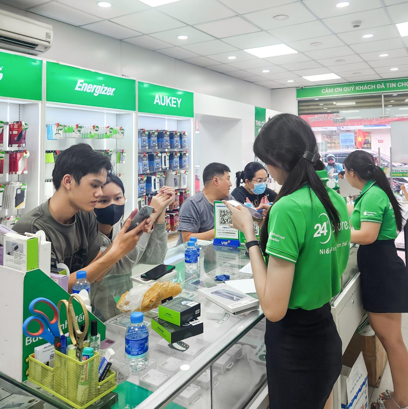 Thay kính Camera sau iPhone 8 Plus Thay kính Camera sau iPhone 8 Plus