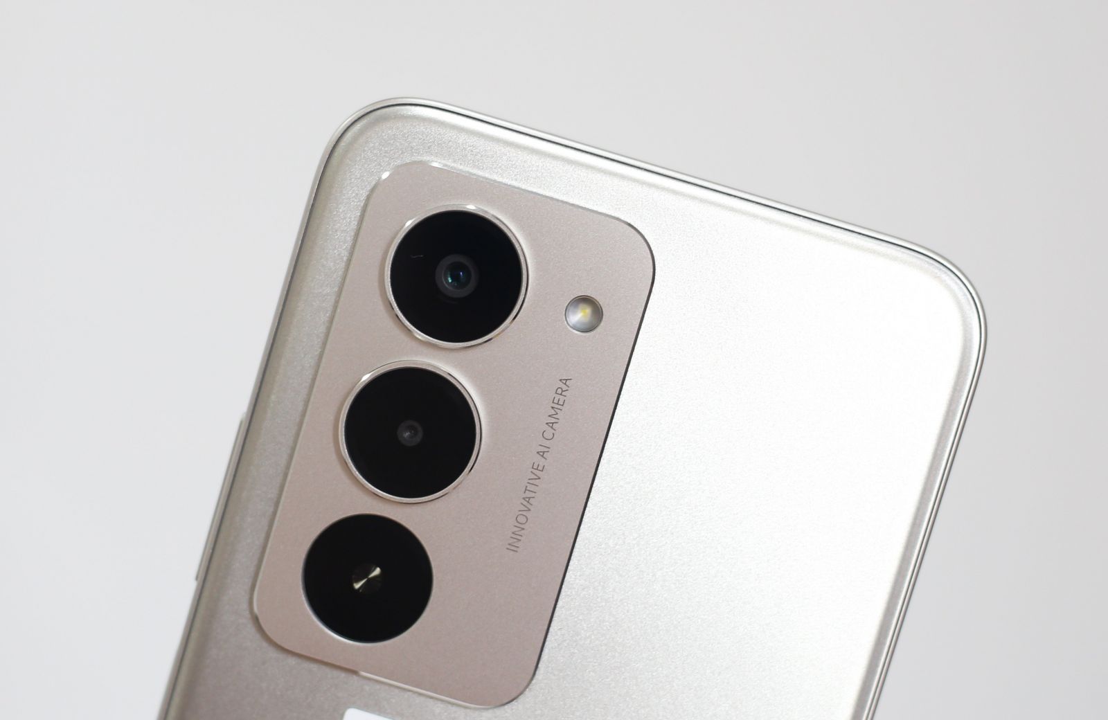 3.5. Camera 50MP AI: Nhiếp ảnh gia trong tầm tay