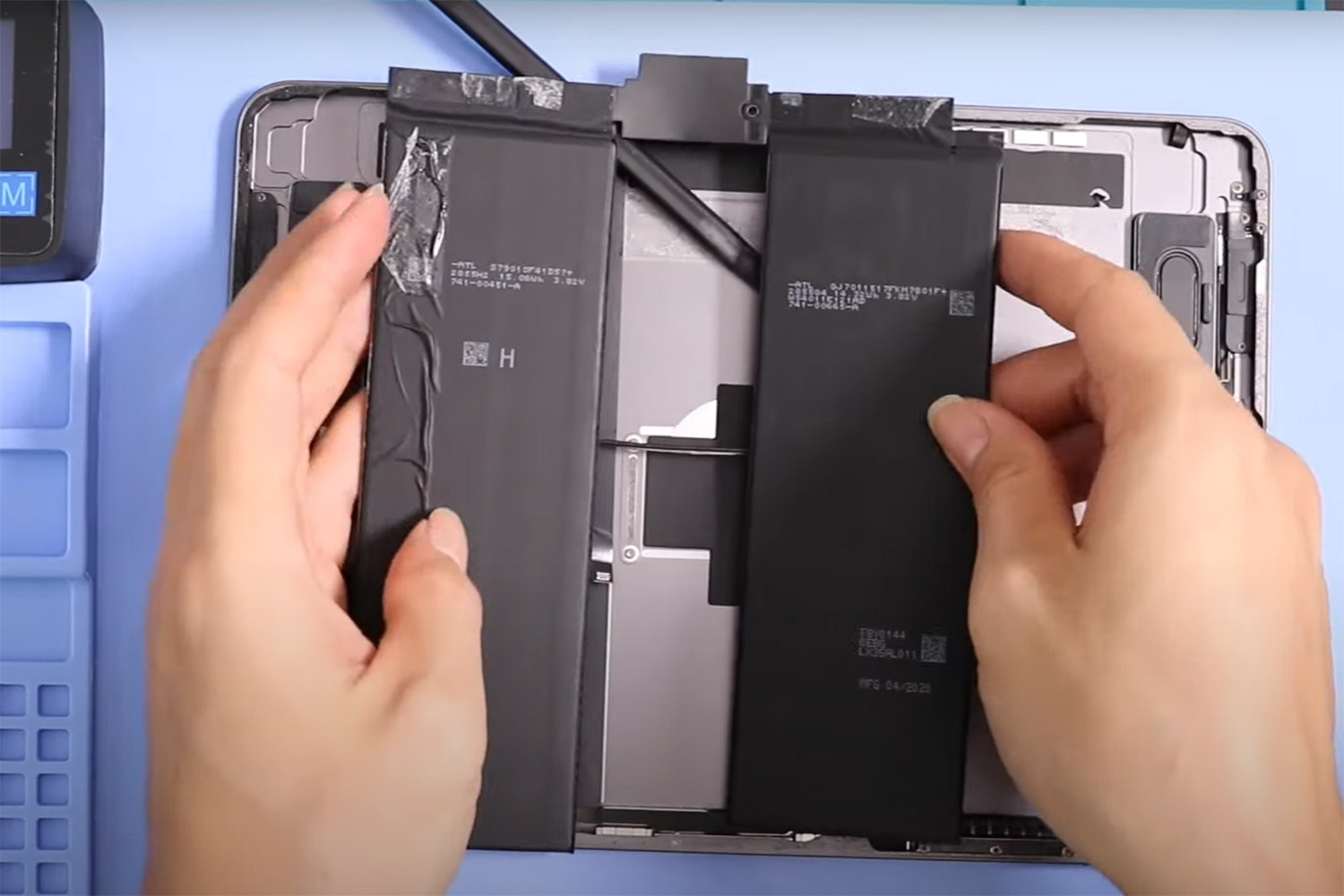 Thay pin iPad Pro 11 2020 WiFi 5