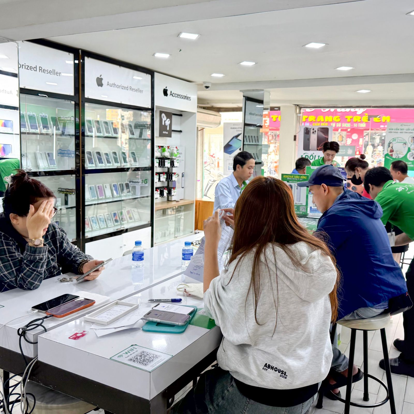 Thay pin iPad Air 4, iPad Air (2020) 8