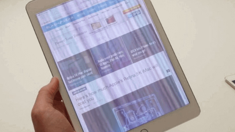 M&agrave;n h&igrave;nh kh&ocirc;ng hiển thị trong khi m&aacute;y vẫn hoạt động b&igrave;nh thường  Trong một số trường hợp, iPad Air 2 3G vẫn ph&aacute;t ra &acirc;m thanh khởi động, c&oacute; rung th&ocirc;ng b&aacute;o, nhận sạc hoặc kết nối được với m&aacute;y t&iacute;nh, nhưng m&agrave;n h&igrave;nh lại tối ho&agrave;n to&agrave;n, kh&ocirc;ng hiển thị bất kỳ nội dung n&agrave;o. Đ&acirc;y l&agrave; dấu hiệu cho thấy tấm nền hiển thị, đ&egrave;n nền hoặc mạch điều khiển m&agrave;n h&igrave;nh đ&atilde; bị hư hỏng nghi&ecirc;m trọng. T&igrave;nh trạng n&agrave;y khiến người d&ugrave;ng gần như kh&ocirc;ng thể tiếp tục sử dụng thiết bị v&agrave; mọi thao t&aacute;c đều bị gi&aacute;n đoạn. Khi đ&atilde; loại trừ khả năng lỗi phần mềm, thay m&agrave;n h&igrave;nh iPad Air 2 3G l&agrave; giải ph&aacute;p bắt buộc để kh&ocirc;i phục khả năng hiển thị.