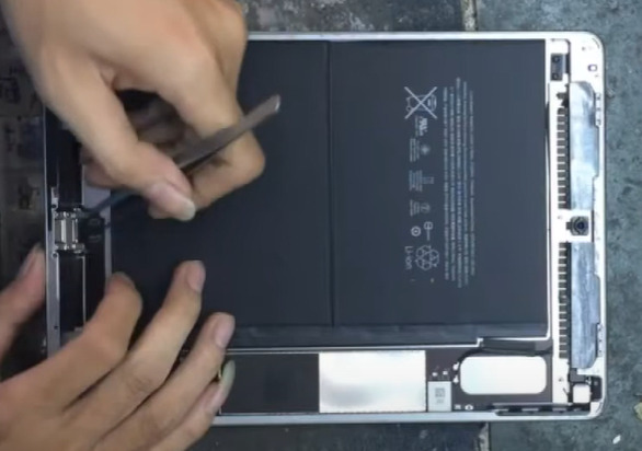 Thay pin iPad Air 3 WiFi A2152